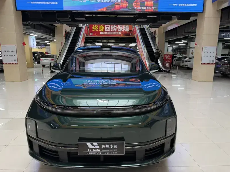 2024 Li Auto (Lixiang) L7 с пробегом 17 000 км