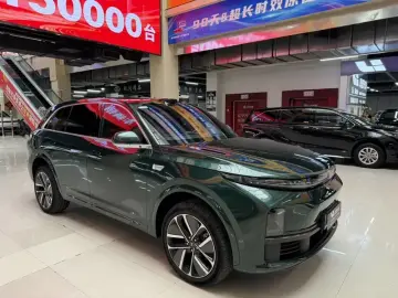 2024 Li Auto (Lixiang) L7 с пробегом 17 000 км