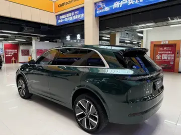 2024 Li Auto (Lixiang) L7 с пробегом 17 000 км