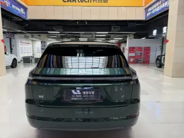 2024 Li Auto (Lixiang) L7 с пробегом 17 000 км