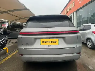 2024 Li Auto (Lixiang) L7 с пробегом 23 600 км