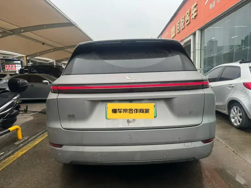 2024 Li Auto (Lixiang) L7 с пробегом 23 600 км
