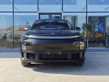 2024 Li Auto (Lixiang) L7 с пробегом 46 000 км