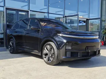 2024 Li Auto (Lixiang) L7 с пробегом 46 000 км