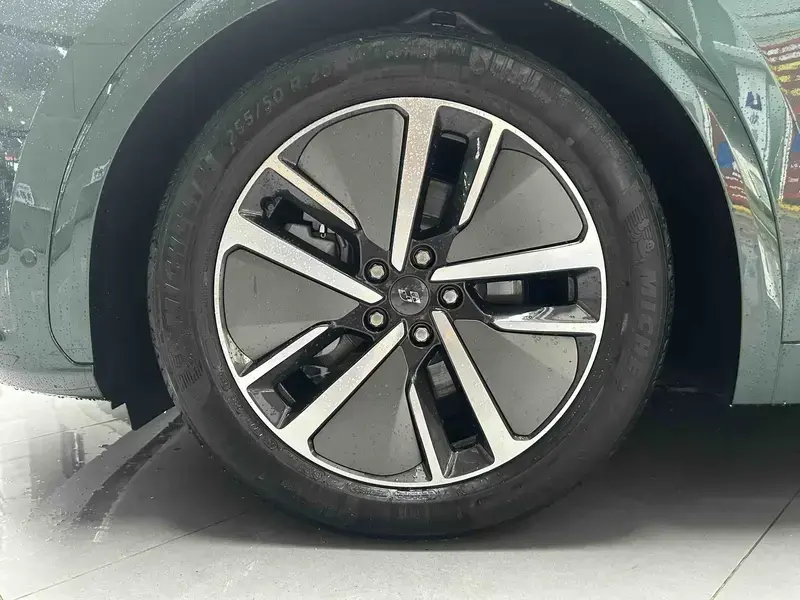 2024 Li Auto (Lixiang) L7 с пробегом 58 000 км