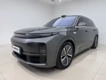 2024 Li Auto (Lixiang) L7 с пробегом 32 000 км