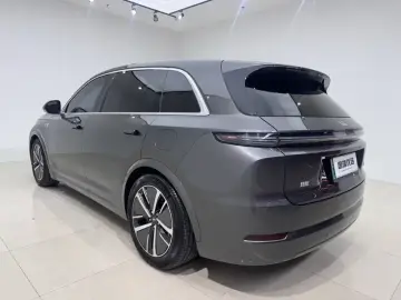 2024 Li Auto (Lixiang) L7 с пробегом 32 000 км