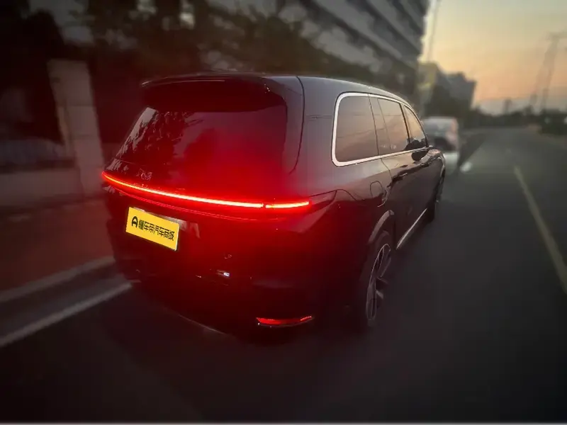 2024 Li Auto (Lixiang) L9 с пробегом 44 400 км