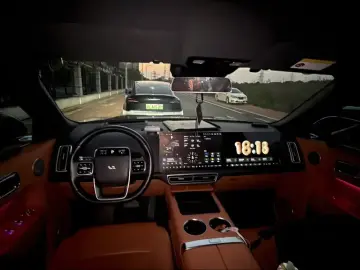 2024 Li Auto (Lixiang) L9 с пробегом 44 400 км