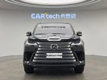 2024 Lexus LX с пробегом 32 000 км