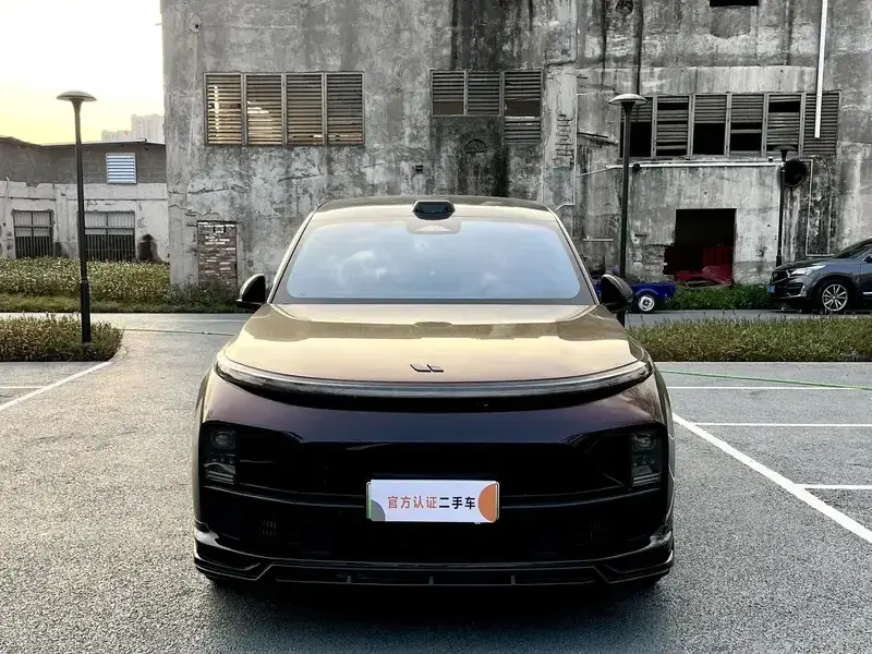 2024 Li Auto (Lixiang) L9 с пробегом 40 000 км