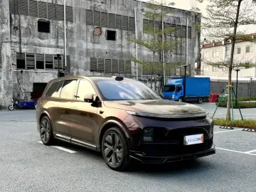 2024 Li Auto (Lixiang) L9 с пробегом 40 000 км