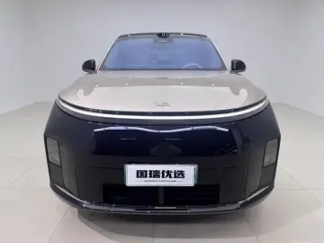2026 Li Auto (Lixiang) L9 с пробегом 16 000 км