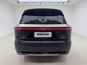 2026 Li Auto (Lixiang) L9 с пробегом 16 000 км