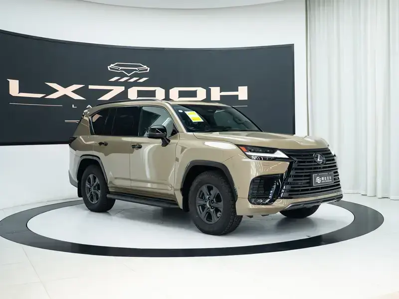 2025 Lexus LX с пробегом 100 км