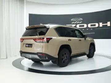 2025 Lexus LX с пробегом 100 км