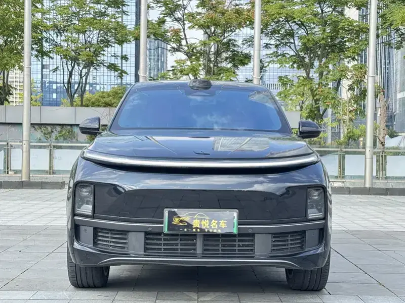 2024 Li Auto (Lixiang) L9 с пробегом 35 000 км
