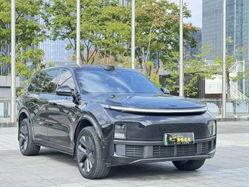 2024 Li Auto (Lixiang) L9 с пробегом 35 000 км
