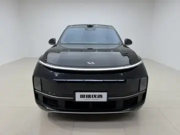 2025 Li Auto (Lixiang) L9 с пробегом 21 000 км