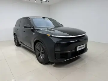 2025 Li Auto (Lixiang) L9 с пробегом 21 000 км