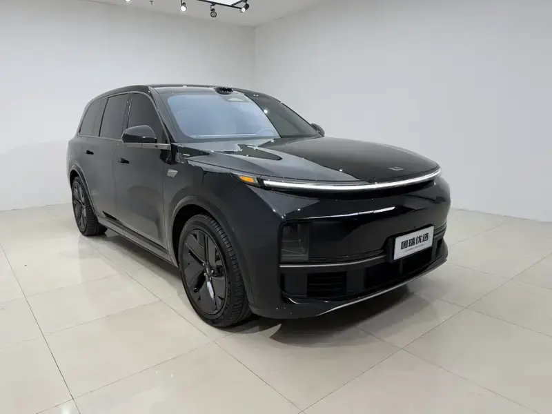 2025 Li Auto (Lixiang) L9 с пробегом 21 000 км