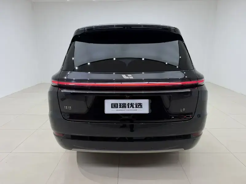 2025 Li Auto (Lixiang) L9 с пробегом 21 000 км