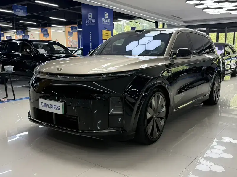 2026 Li Auto (Lixiang) L9 с пробегом 11 000 км