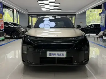 2026 Li Auto (Lixiang) L9 с пробегом 11 000 км