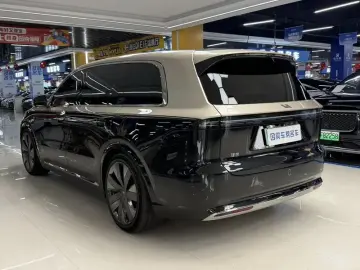 2026 Li Auto (Lixiang) L9 с пробегом 11 000 км