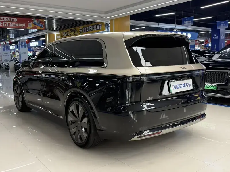 2026 Li Auto (Lixiang) L9 с пробегом 11 000 км