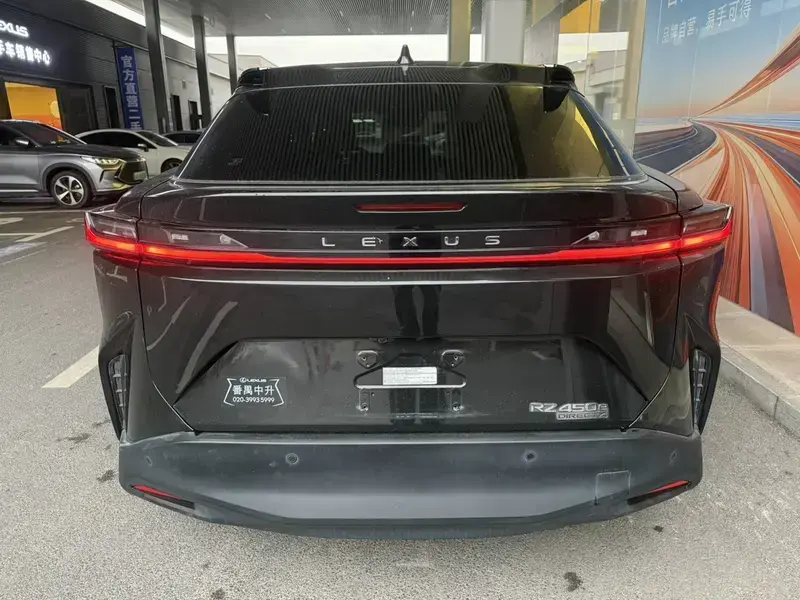 2023 Lexus RZ с пробегом 50 000 км