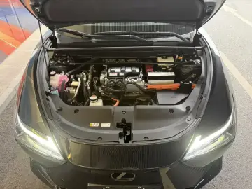 2023 Lexus RZ с пробегом 50 000 км