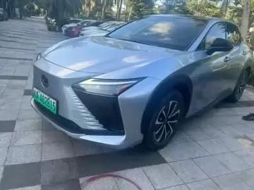 Lexus RZ