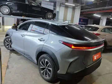 2023 Lexus RZ с пробегом 50 300 км