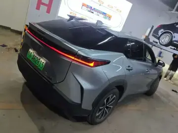 2023 Lexus RZ с пробегом 50 300 км