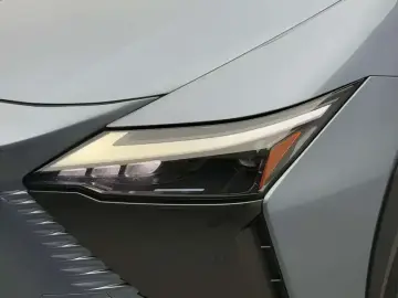 2023 Lexus RZ с пробегом 53 000 км