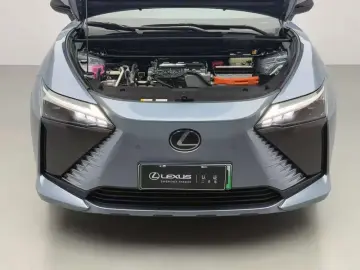 2023 Lexus RZ с пробегом 53 000 км