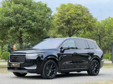 Li Auto (Lixiang) One