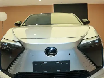 2023 Lexus RZ с пробегом 58 000 км