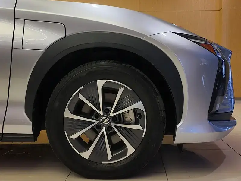 2023 Lexus RZ с пробегом 58 000 км