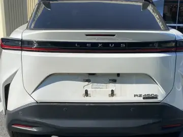 2023 Lexus RZ с пробегом 23 000 км