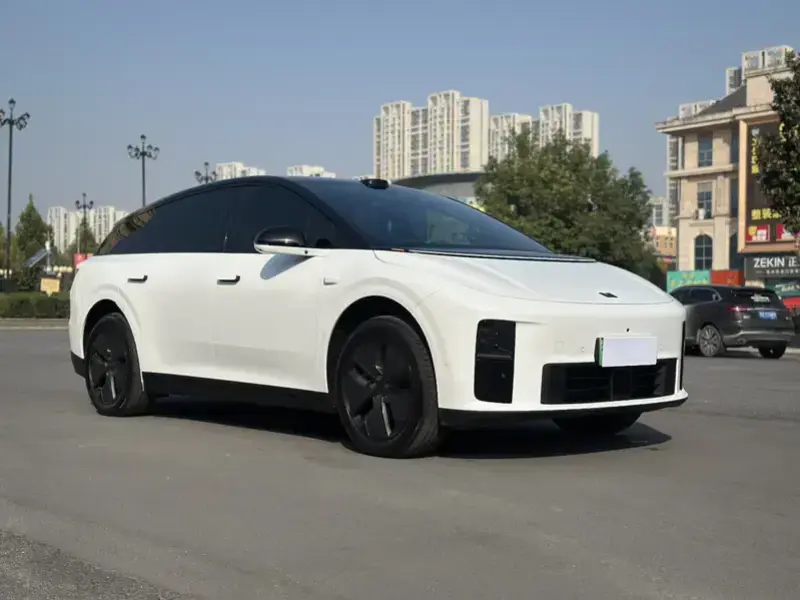 2025 Li Auto (Lixiang) i6 с пробегом 21 000 км