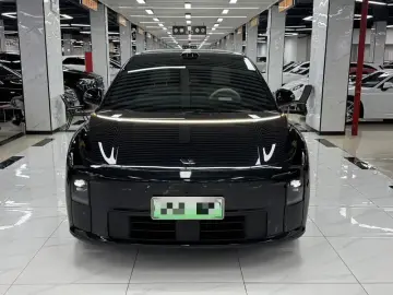 2025 Li Auto (Lixiang) i6 с пробегом 10 000 км