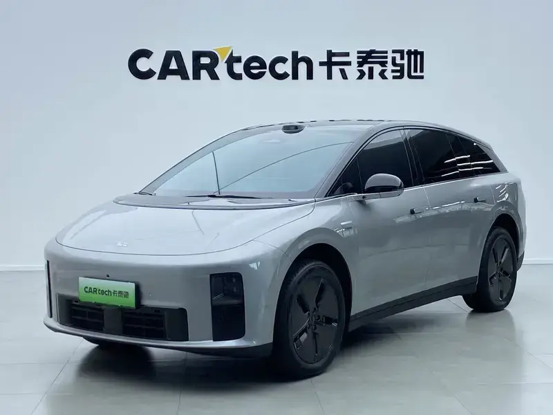 2025 Li Auto (Lixiang) i6 с пробегом 24 500 км