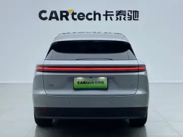 2025 Li Auto (Lixiang) i6 с пробегом 24 500 км