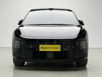 2025 Li Auto (Lixiang) i6 с пробегом 21 200 км