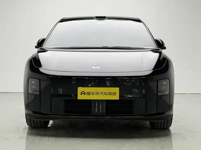 2025 Li Auto (Lixiang) i6 с пробегом 21 200 км
