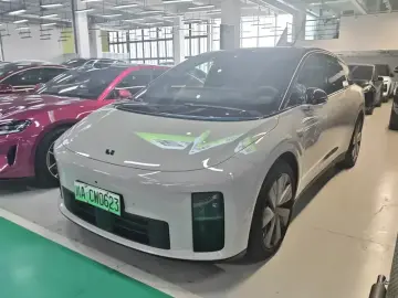 Li Auto (Lixiang) i6