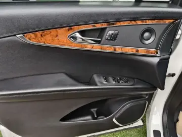 2015 Lincoln MKX с пробегом 120 000 км