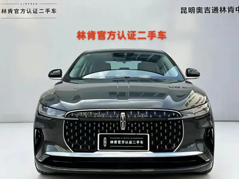 2025 Lincoln Z с пробегом 2 000 км